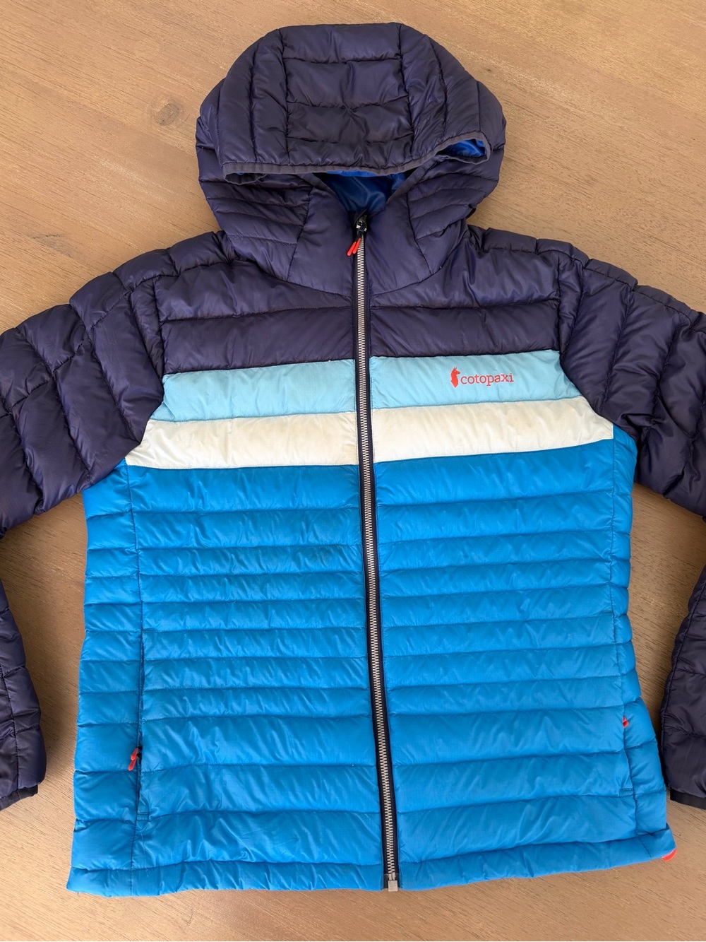 Cotopaxi Women’s Fuego Hooded Down Puffer Jacket Blue Stripes Medium